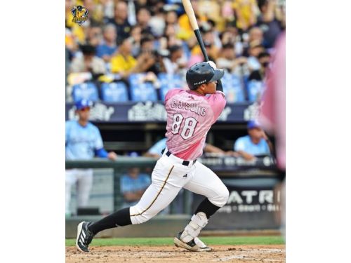 中信兄弟臺中洲際主場精彩奪勝！猛象軍團後援群守成，5比4勝富邦